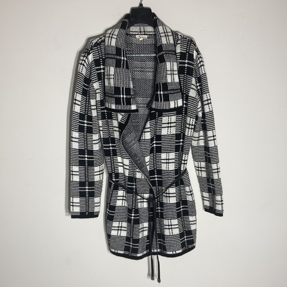 AVA COUTURE | Black & White Long Knit Sweater Cardigan - Picture 1 of 16